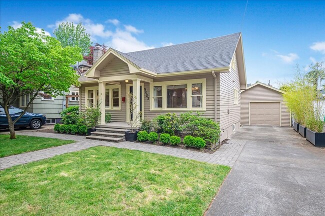 Building Photo - Charming Updated 3bd/2ba Beaumont-Wilshire...