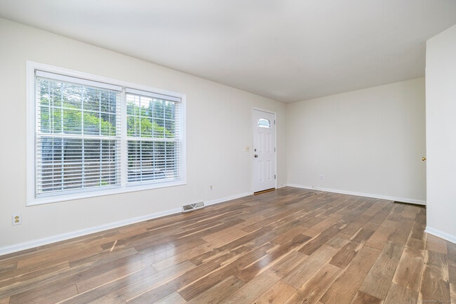 Foto del edificio - 233 Fairfield Ave