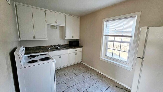 Foto del edificio - 1133 N Purdue Ave