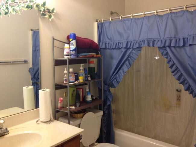 Foto del edificio - 1220 Bradford Ridge Ln