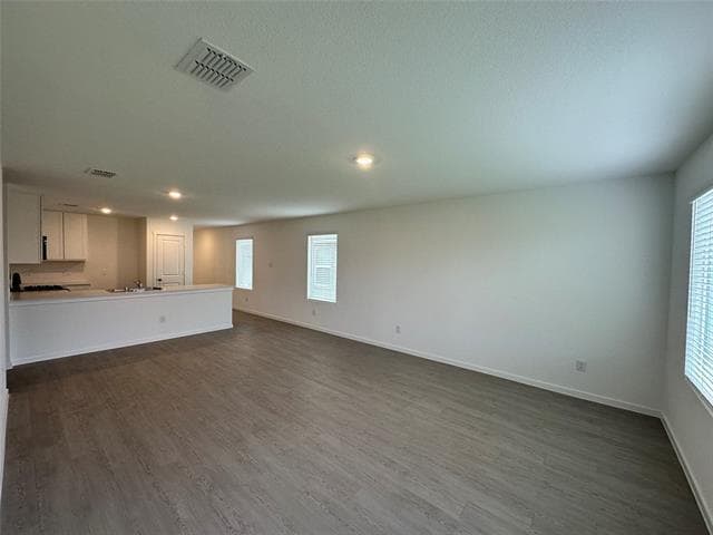 Foto del edificio - 3918 Selawik St