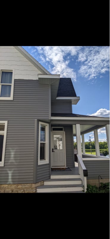 Building Photo - 711 W Water St