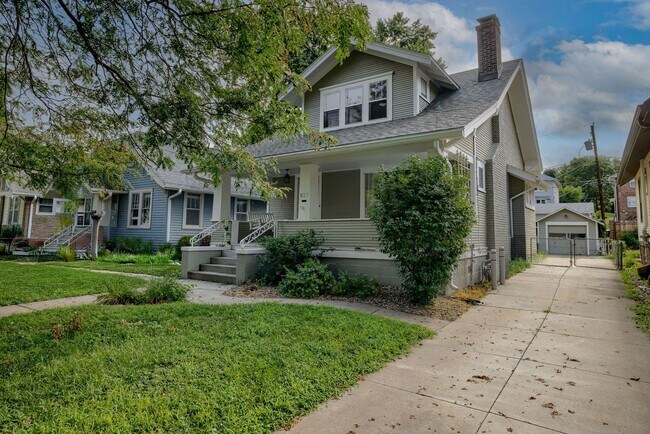 Foto del edificio - Updated 2-Story with Finished Basement & F...