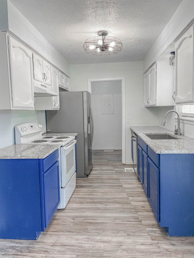 Building Photo - 9608 Detroit Ave