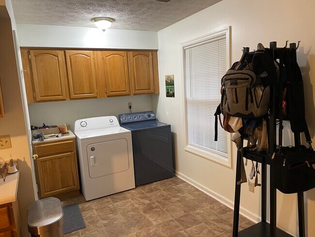 Foto del edificio - 207 Elm St