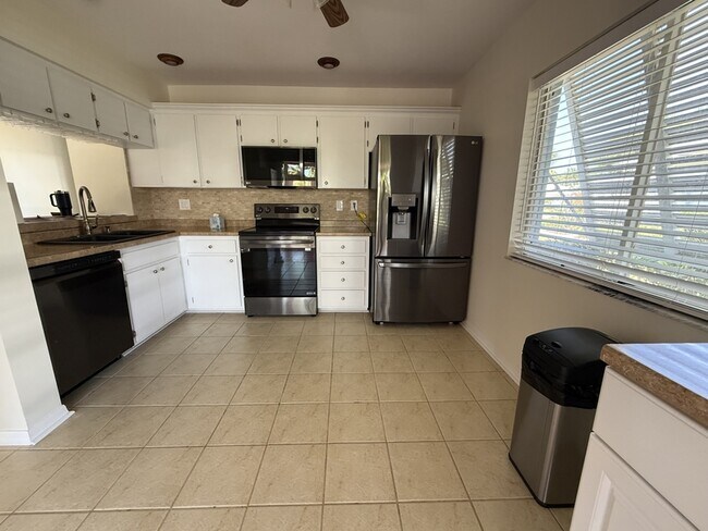 Building Photo - 437 Wexford Cir