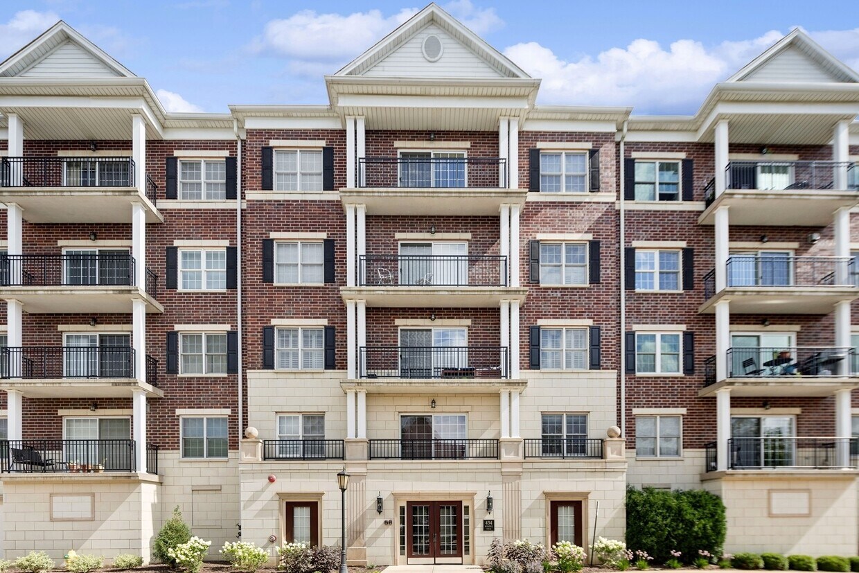 434 Mcdaniels Cir Unit 304, Clarendon Hills, IL 60514 Condo for Rent