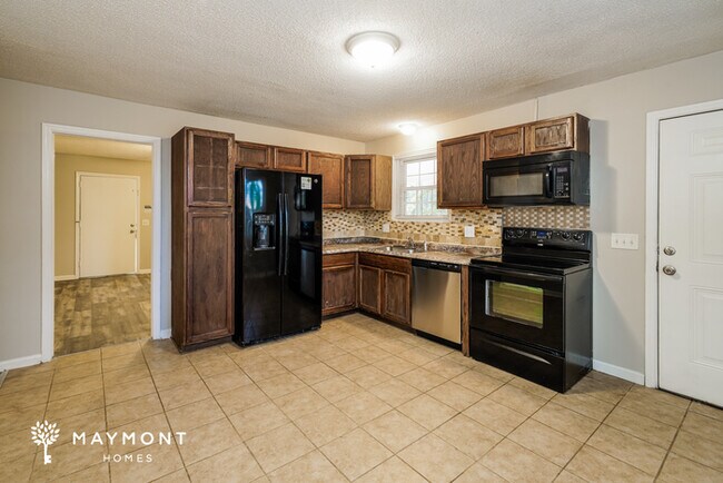 Foto del edificio - 6006 McMillan Cir