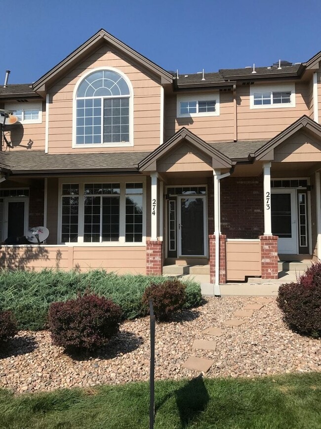 Building Photo - Beautiful 3BD/2.5BA Rock Creek Paired Home!