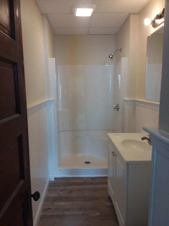 bathroom - 42 Sigel St