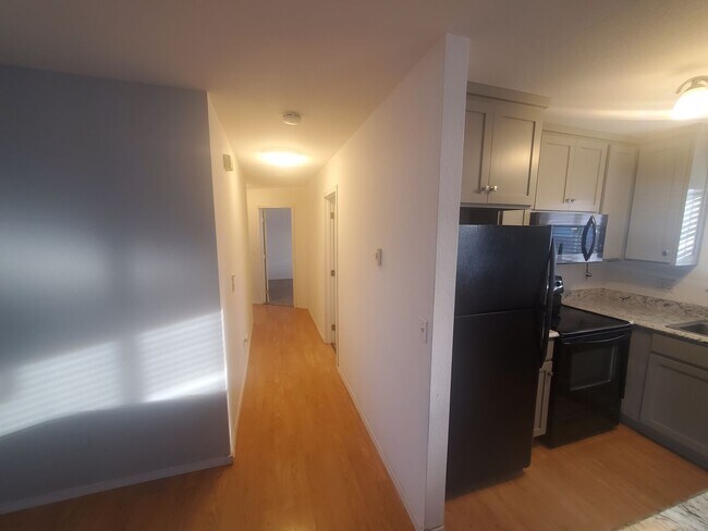 Foto del edificio - 3 Bed 2 Bath - Single Level - Fenced - 2 C...