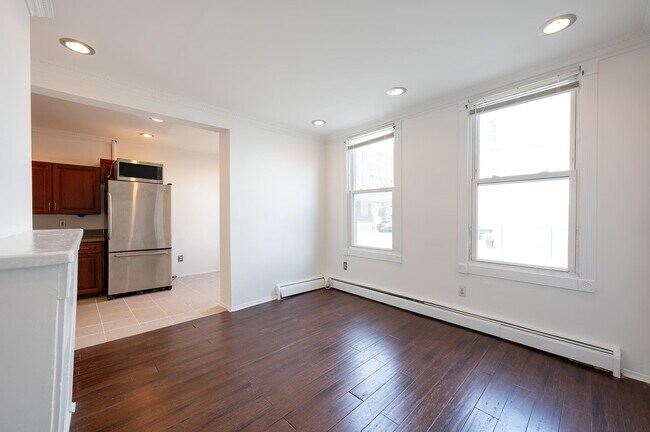 Foto del edificio - 48 Ravine Ave