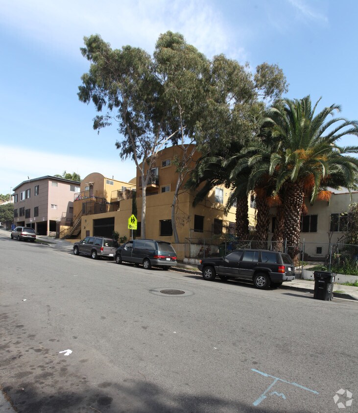 Foto del edificio - Loma Place Apartments