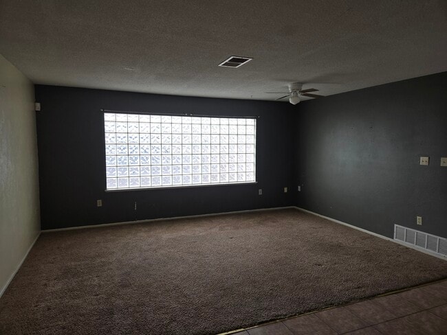 Living Room - 101 E Florida St