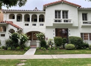 Building Photo - 1026 S Crescent Heights Blvd