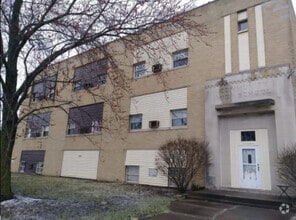 Building Photo - 435 S Broadway St