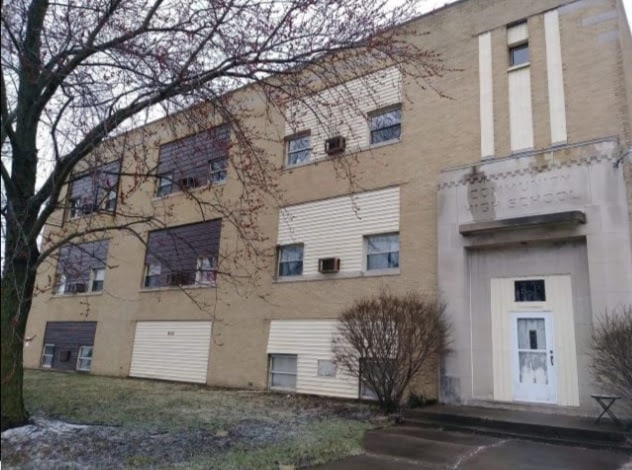 Primary Photo - Little York South Apartments