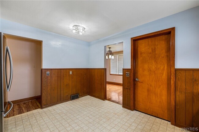 Foto del edificio - 133 Halstead Ave