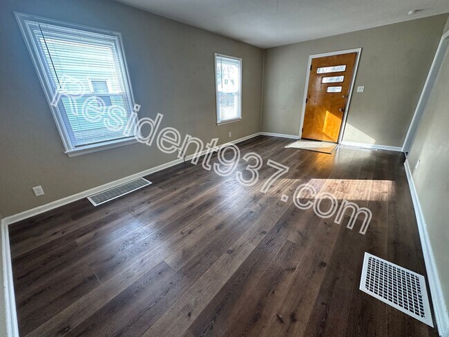 Foto del edificio - 3 Bed 1 Bath Home