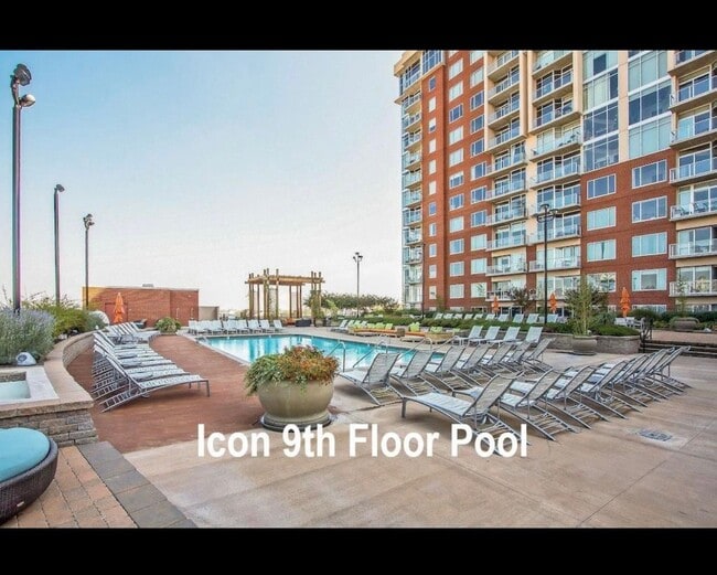 Foto del edificio - 600 12th Ave S