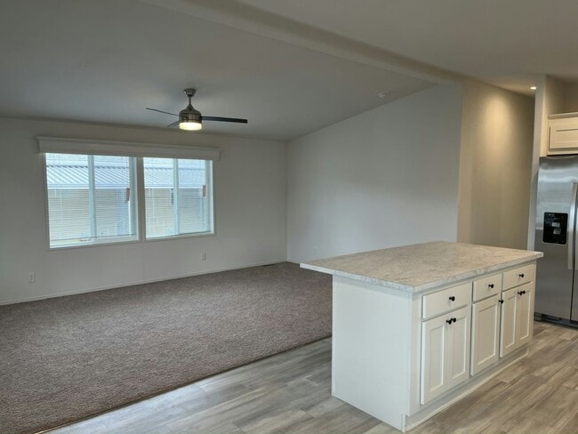 Foto del edificio - 13640 SE Hwy 212