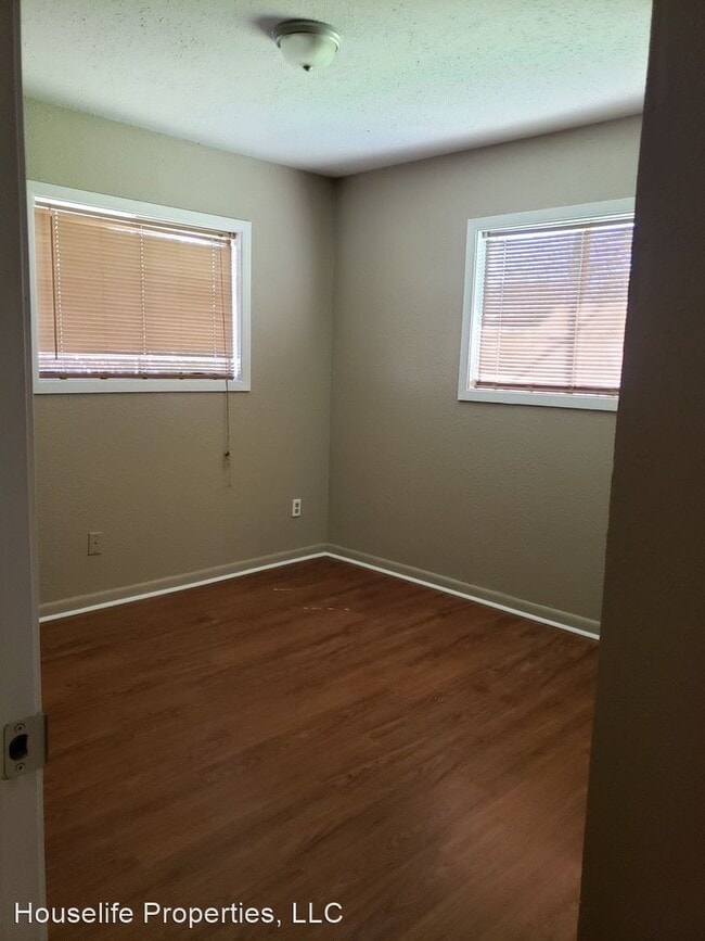 Building Photo - 3 br, 1 bath House - 4901 Ralph St