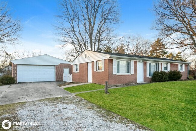 Building Photo - 7030 Pershing Rd, Indianapolis, IN 46268
