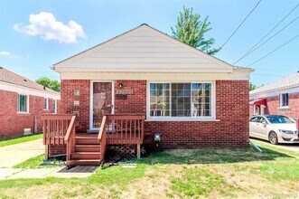 Building Photo - 23000 Alger St