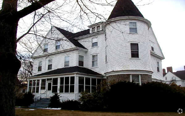 Primary Photo - 18 Euclid Ave