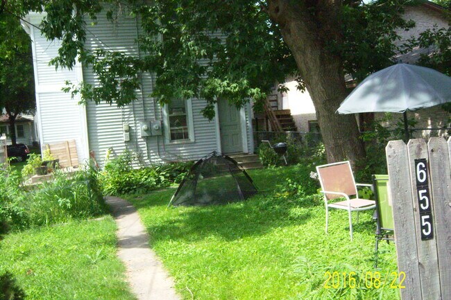 Back Yard - 655 Van Buren St NE