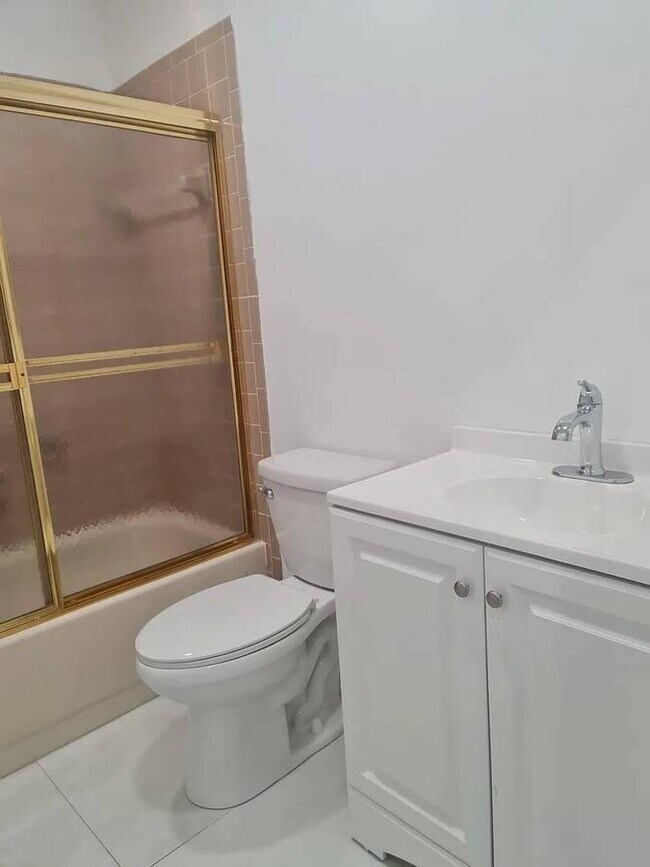 Foto del edificio - 7714 Tahiti Ln