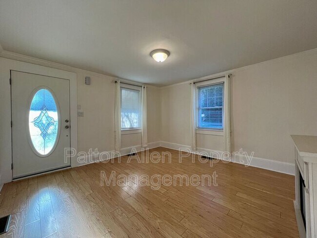 Foto del edificio - 17 Killian Rd