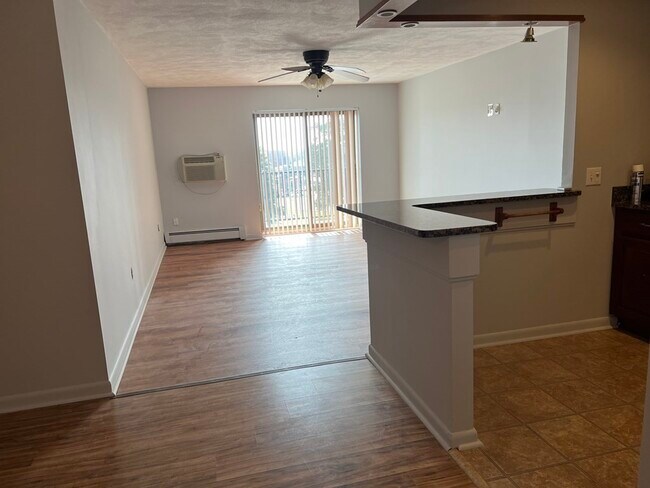 Building Photo - 300 Governors Dr