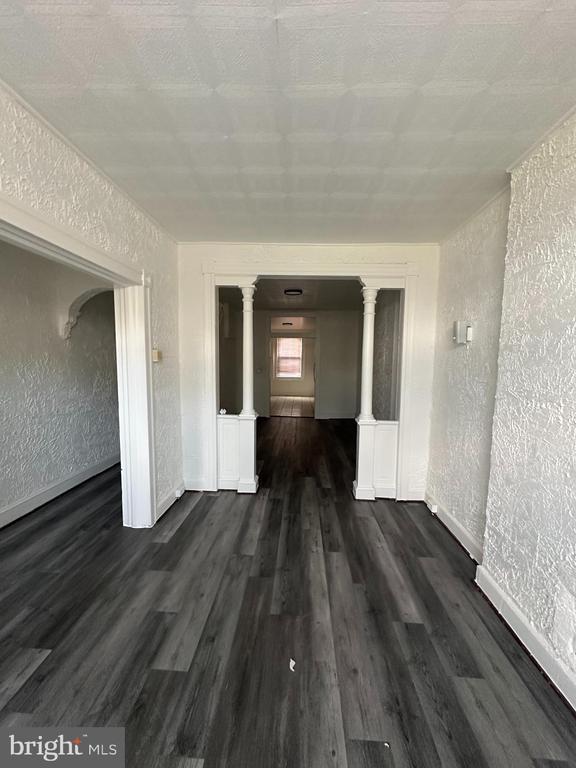 Foto del edificio - 2112 W Saratoga St