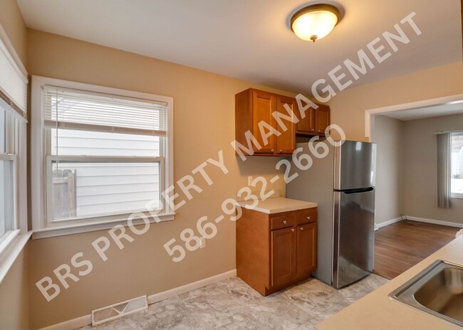 Building Photo - Beautiful 3 Bedroom, 1 Bath in Warren