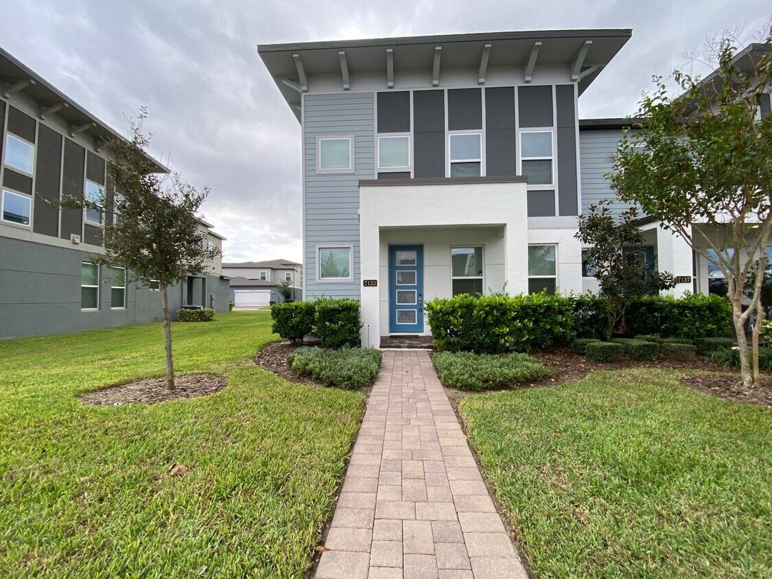 STUNNING 3 bedroom townhome located in the... House Rental in Orlando, FL
