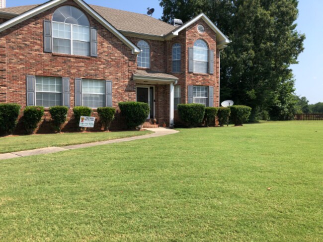 Foto del edificio - 104 Arbor Cove Way