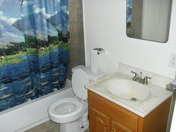 Interior Photo 5 - 6840 MacArthur Blvd