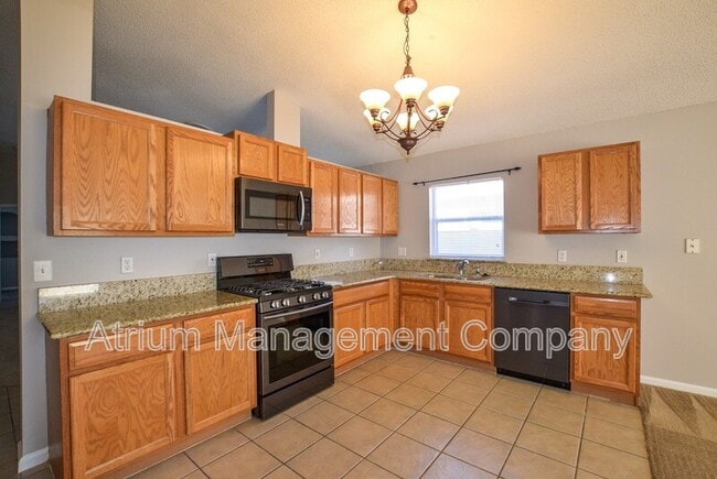 Building Photo - 2819 Falcon Crest Pl