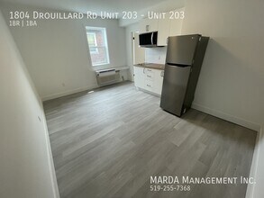 Building Photo - 1804 Drouillard Rd