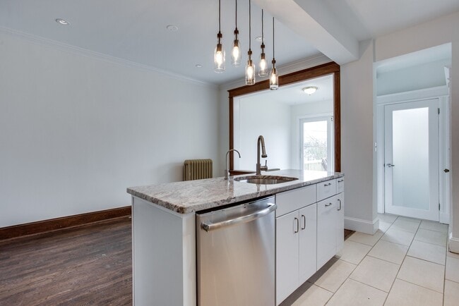 Cocina - 702 Ingraham St NW