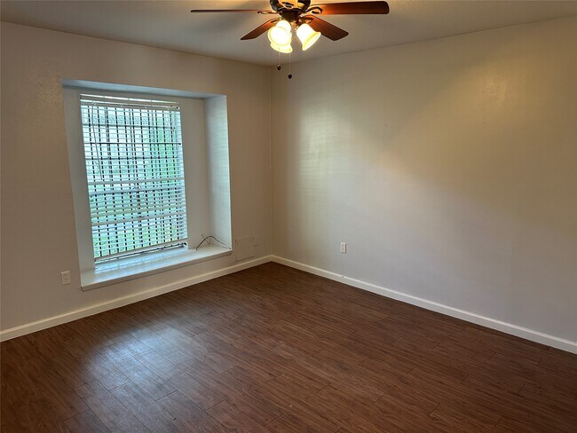 Building Photo - 12889 High Star Dr
