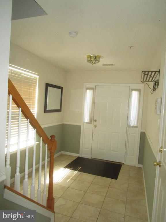 Foto del edificio - 7911 Heatherleigh Pl