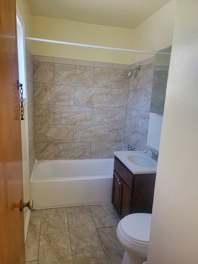 Building Photo - 8985 San Juan Ave