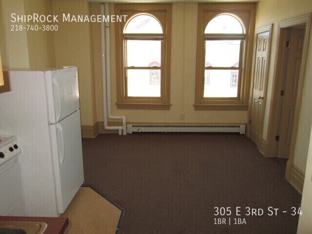 Building Photo - 305 E 3rd St