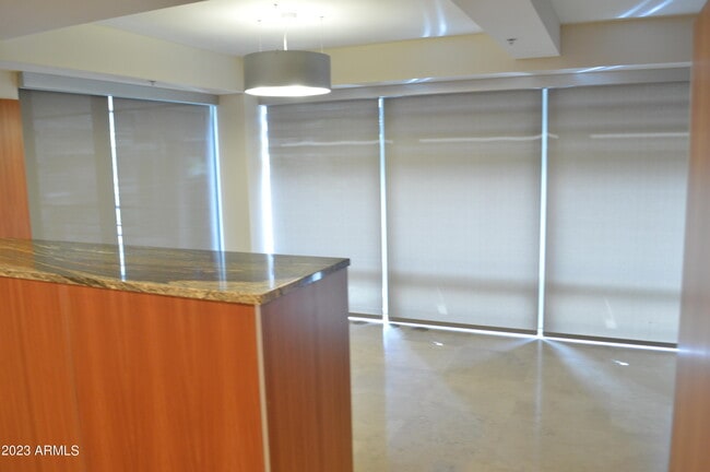 Building Photo - 7131 E Rancho Vista Dr