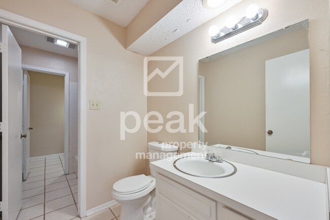 Foto del edificio - $1,549! 2/Bed1.5Bath duplex in Arlington!