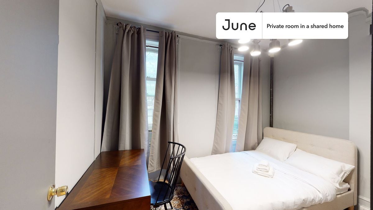 Private bedroom in 4 bed/1 bath Home - Private bedroom in 4 bed/1 bath Home