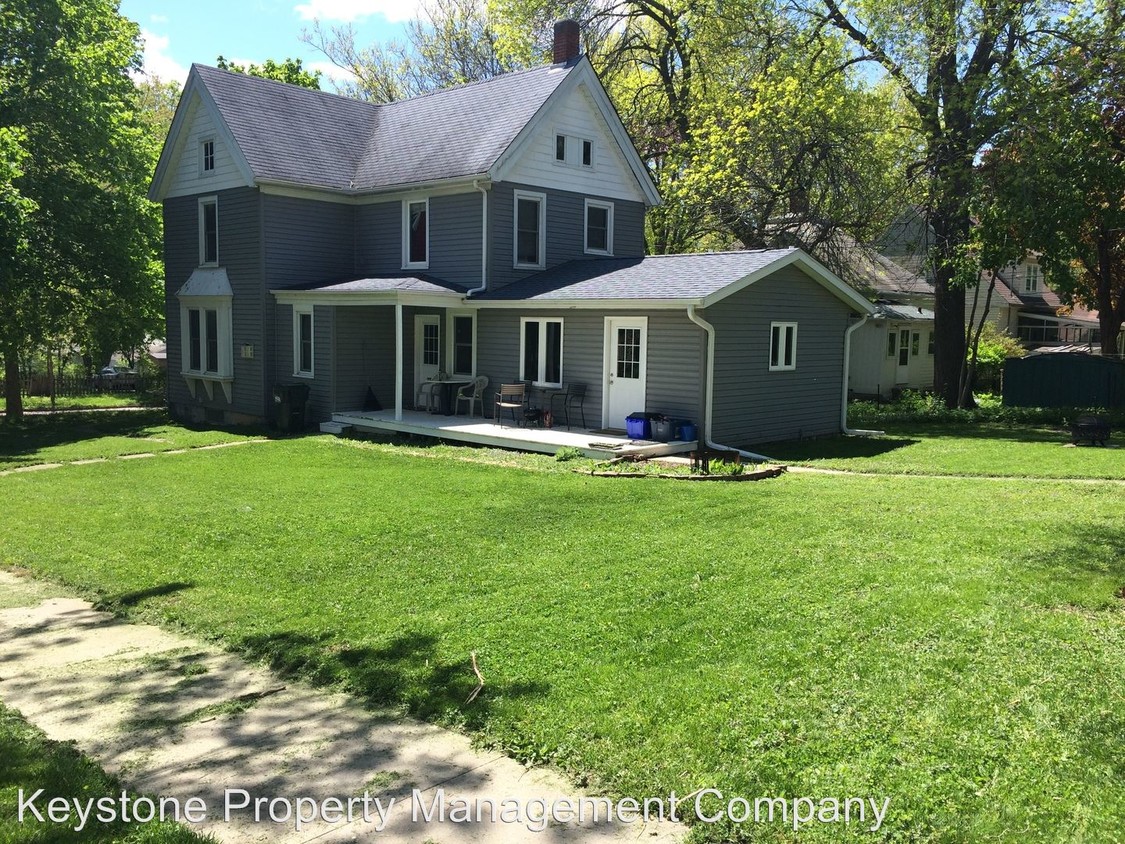 Primary Photo - 3 br, 3 bath House - 830 E. Fairchild Street