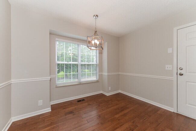 Foto del edificio - 3933 Hillshire Dr